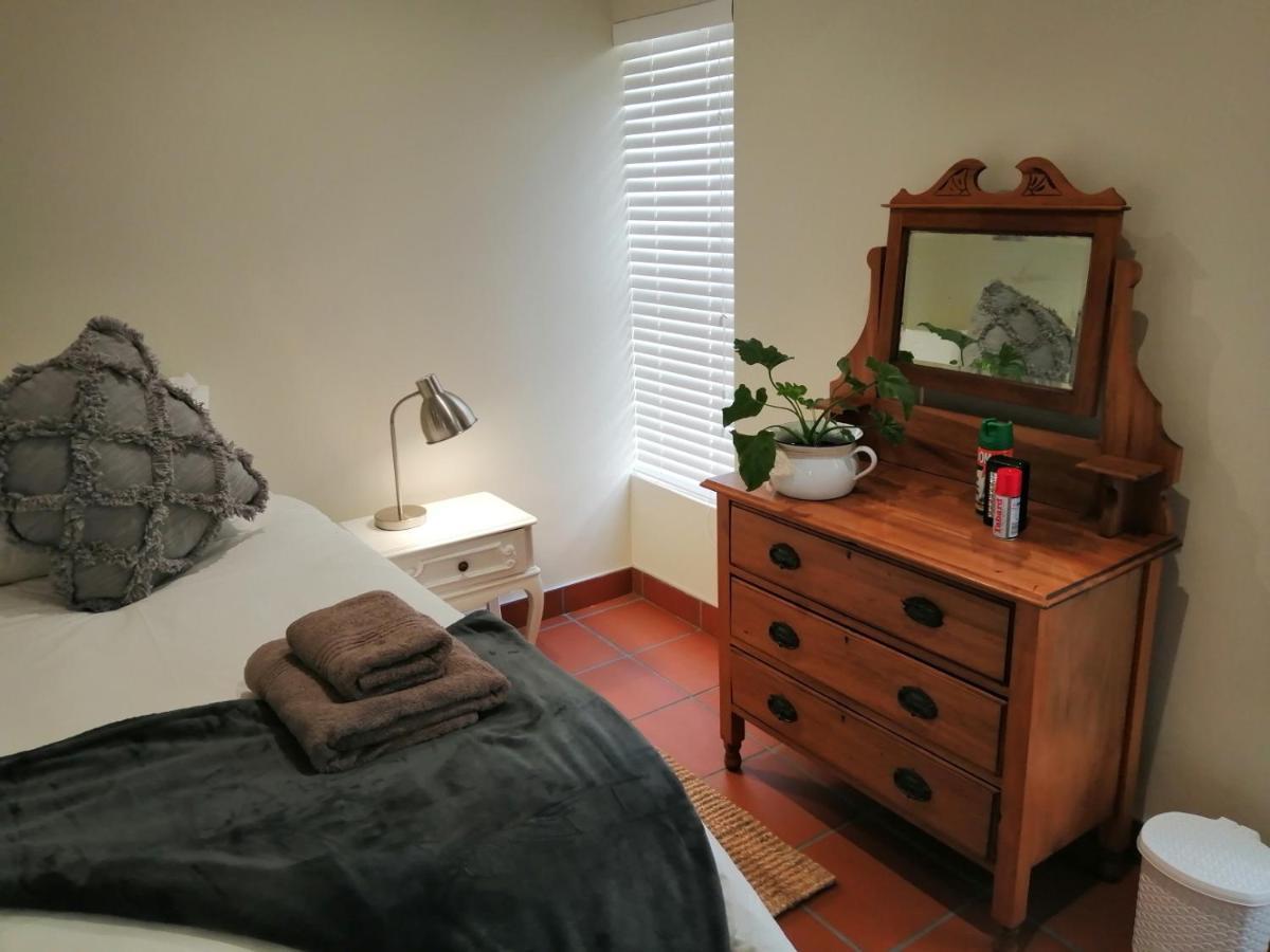Monte Rosa Guesthouse Роусънвил Екстериор снимка