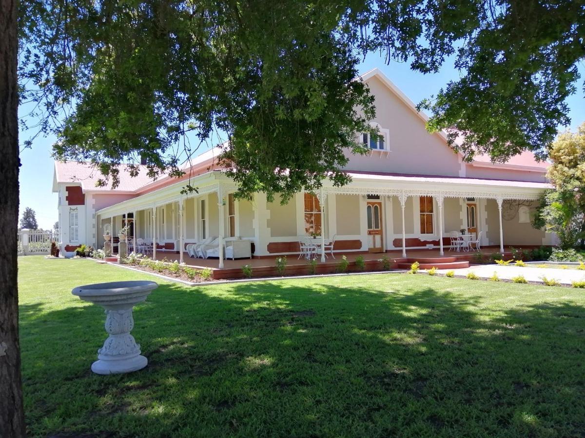 Monte Rosa Guesthouse Роусънвил Екстериор снимка