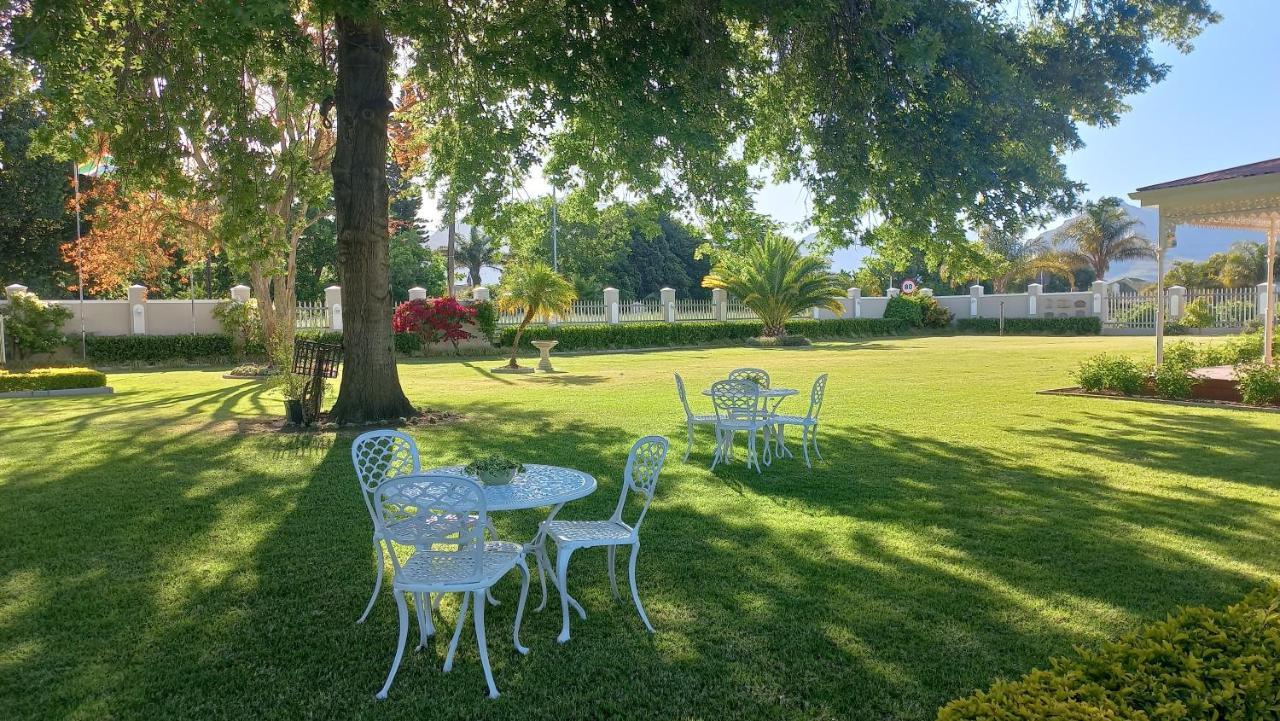 Monte Rosa Guesthouse Роусънвил Екстериор снимка
