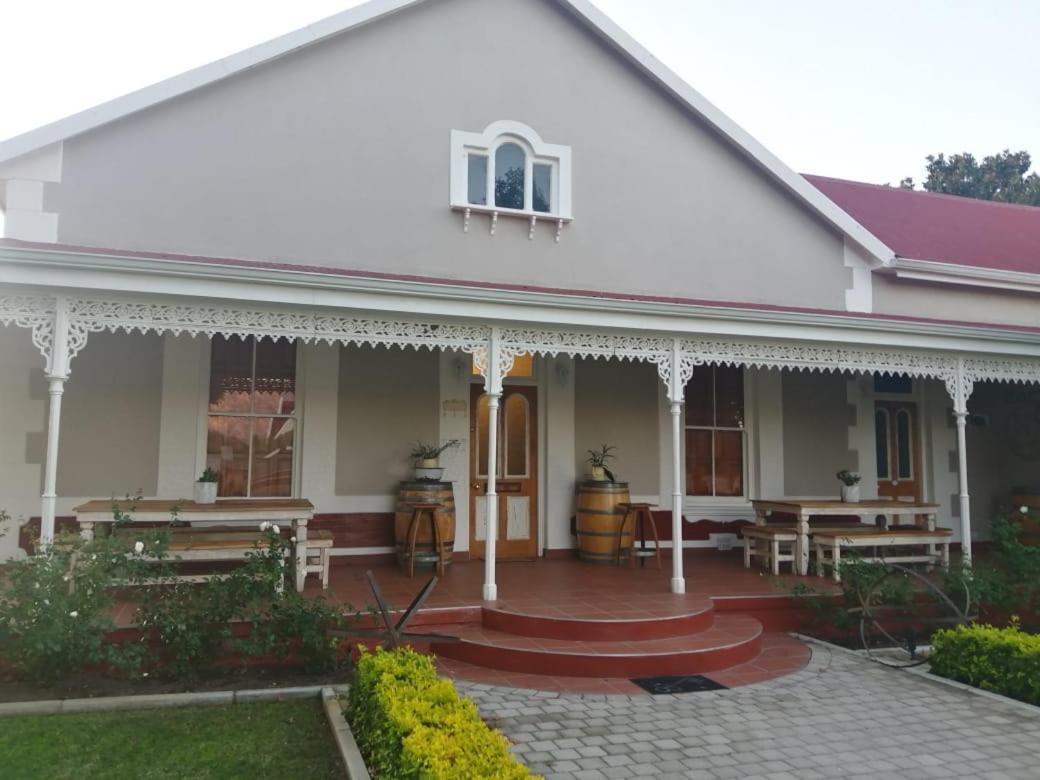 Monte Rosa Guesthouse Роусънвил Екстериор снимка