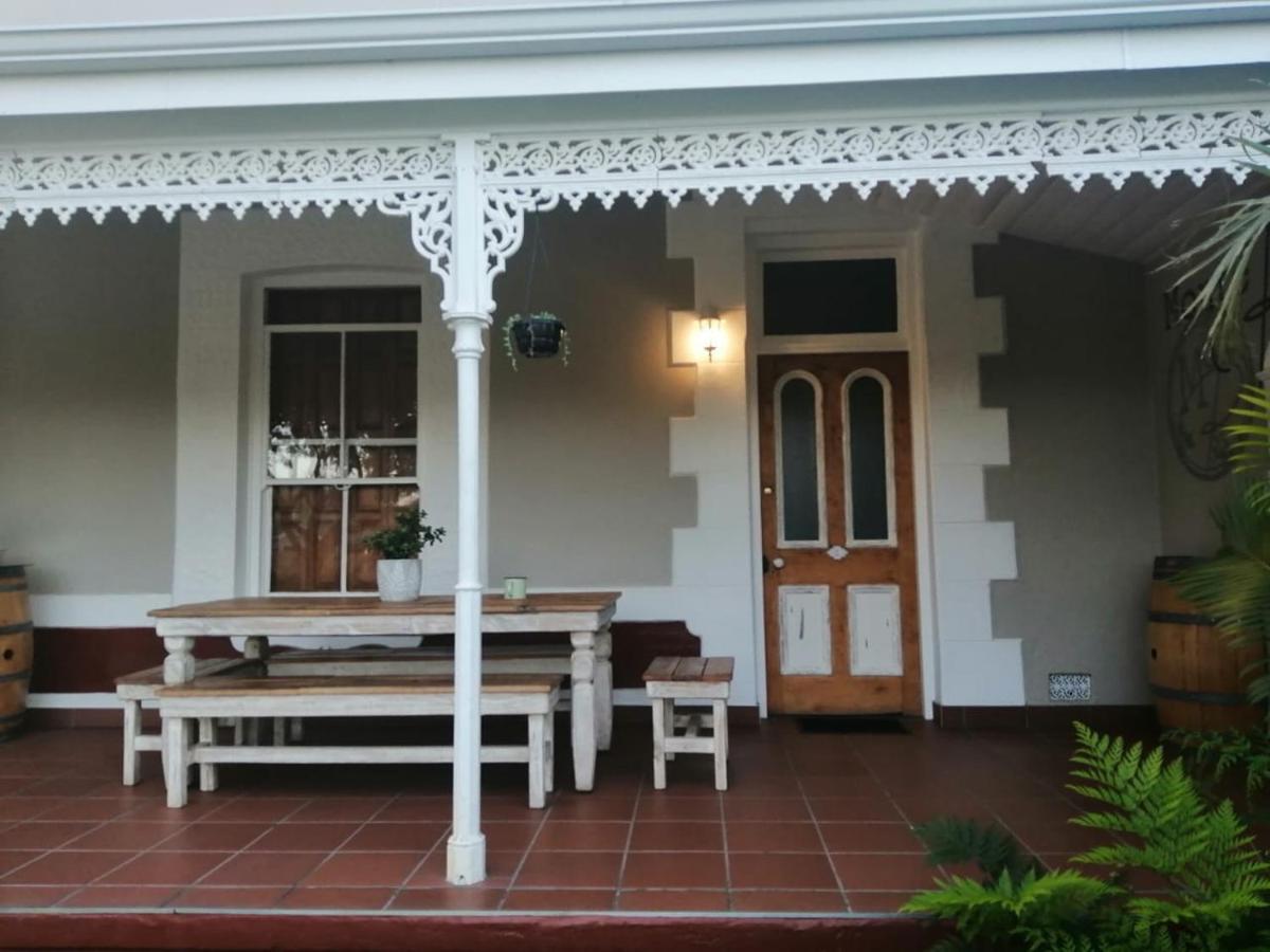 Monte Rosa Guesthouse Роусънвил Екстериор снимка