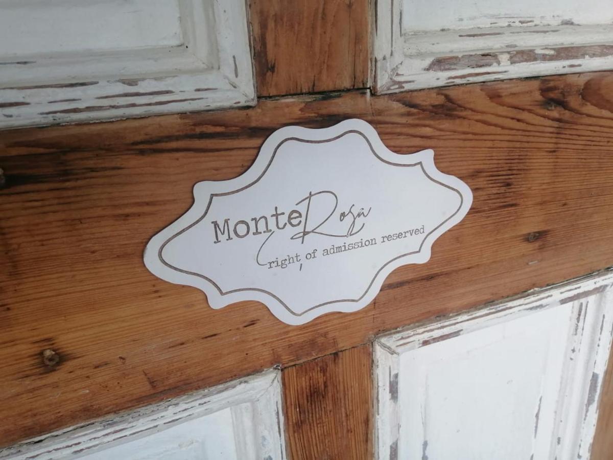 Monte Rosa Guesthouse Роусънвил Екстериор снимка